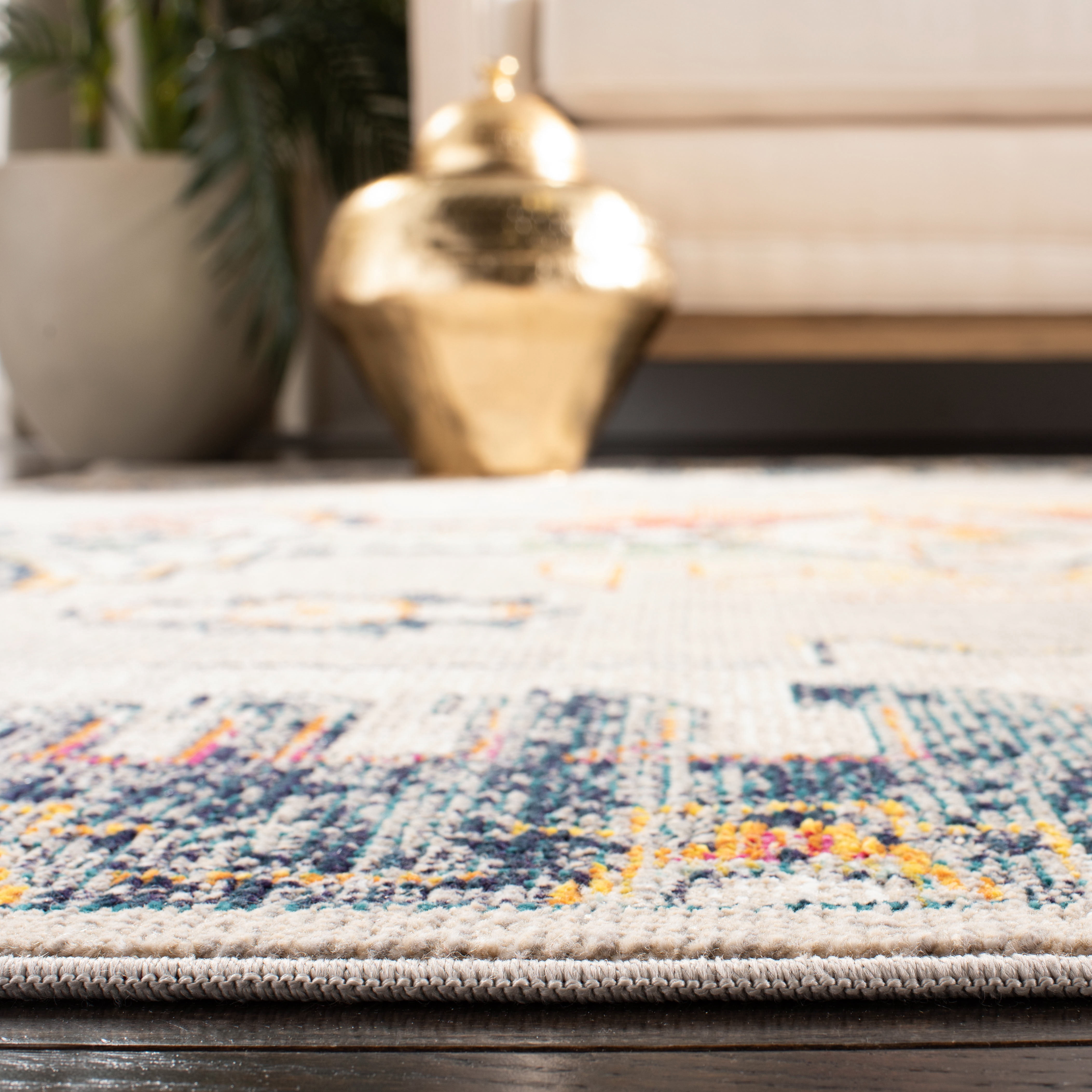 SAFAVIEH Crystal Qiana Oriental Area Rug, Light Gray/Orange, 7' x 7' Round