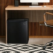 Magic Chef 1.7 cu. ft. Mini Fridge in Black MCR170BE