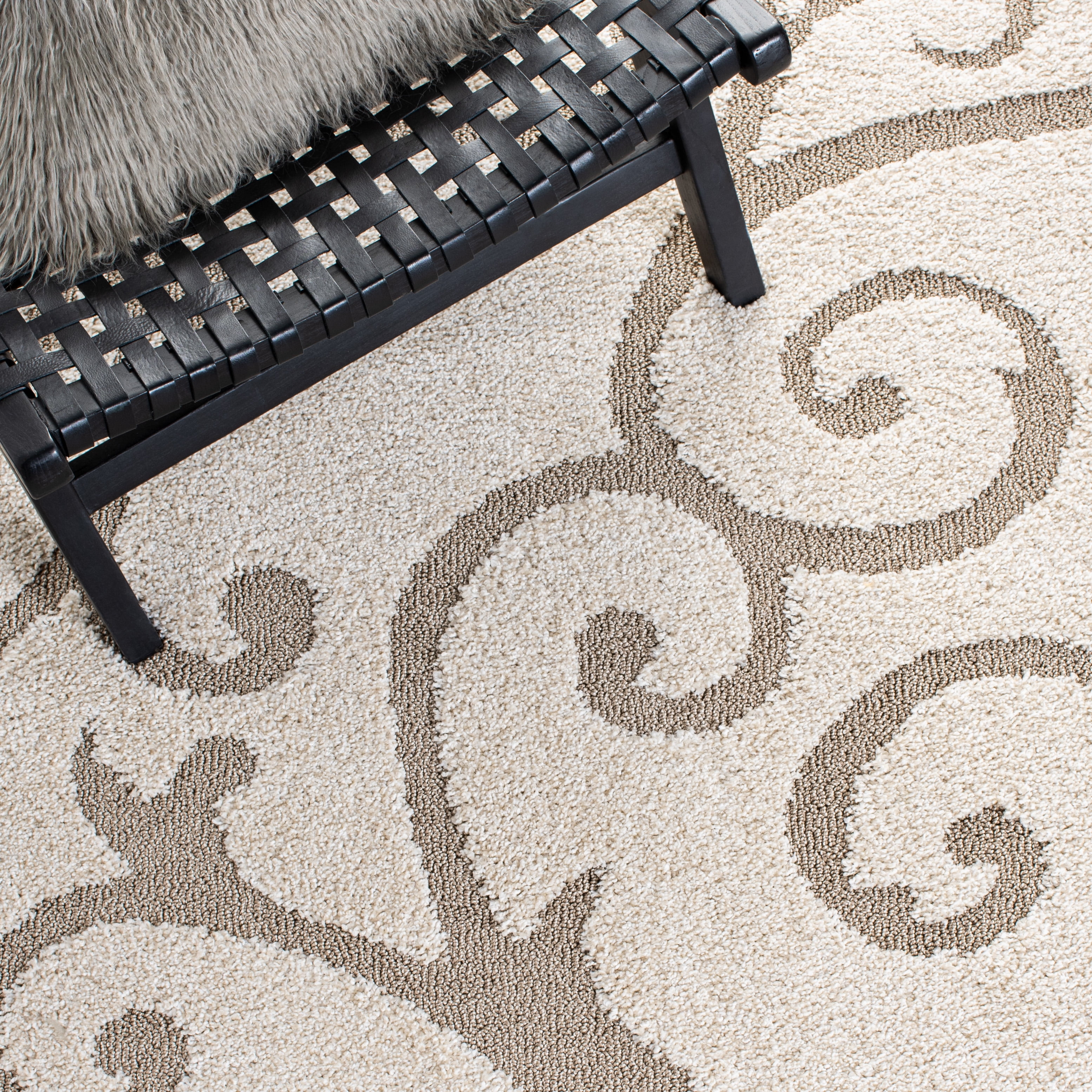 Safavieh Florida Doug Floral Vines Geometric Shag Runner Rug, Ivory/Beige, 2'3" x 15'