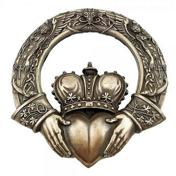 Celtic Claddagh Ring Wall Plaque Figurine Love Friendship Loyalty Home Decor