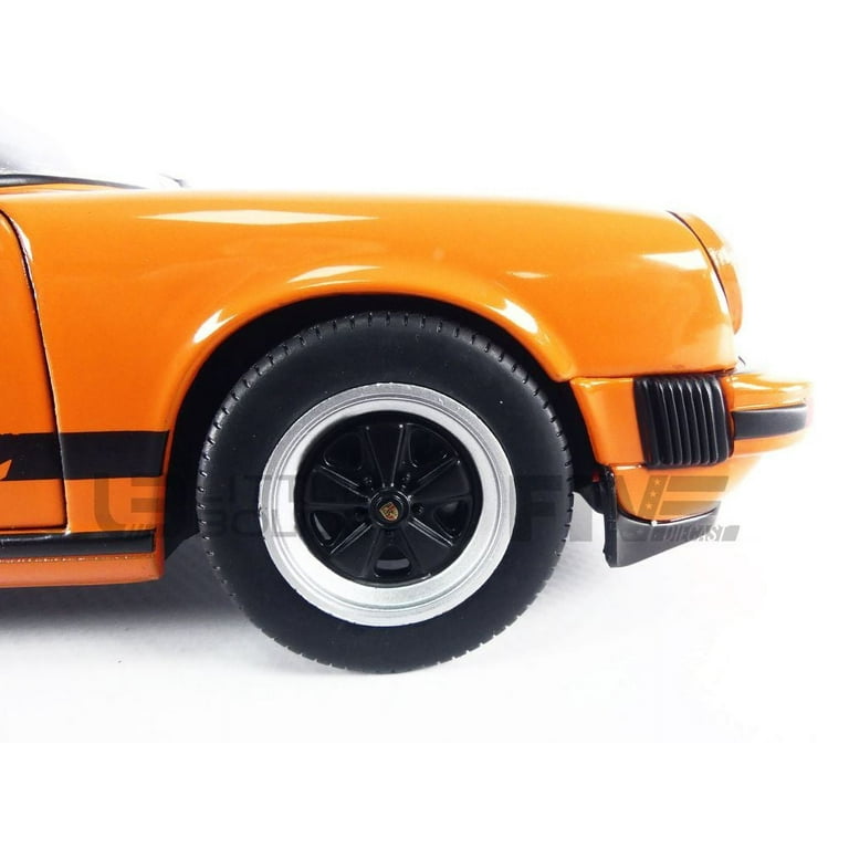 SOLIDO - PORSCHE sold 911 3.0 Carrera - 1977 - scale 1:18 Orange