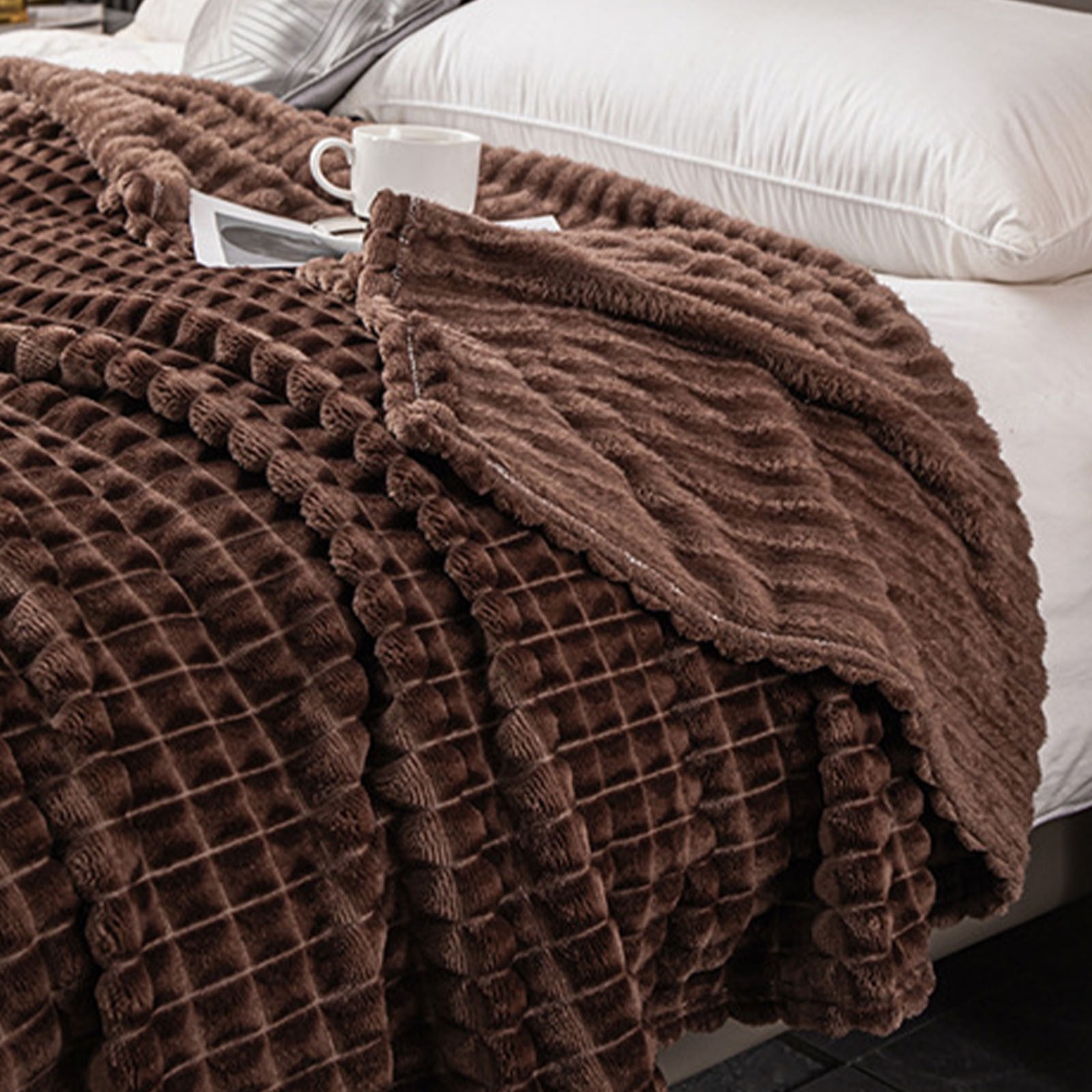 Byujiro Flannel Blanket 78.7 X 70.8 Inches Bed Blanket Hot Sheet Sofa Blanket Milk Flannel Nap Cover Blanket