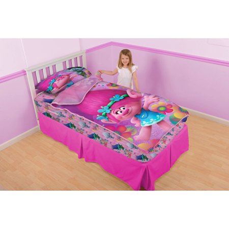 Trolls 'Poppy and Petals' Zip It Bedding Set with ...