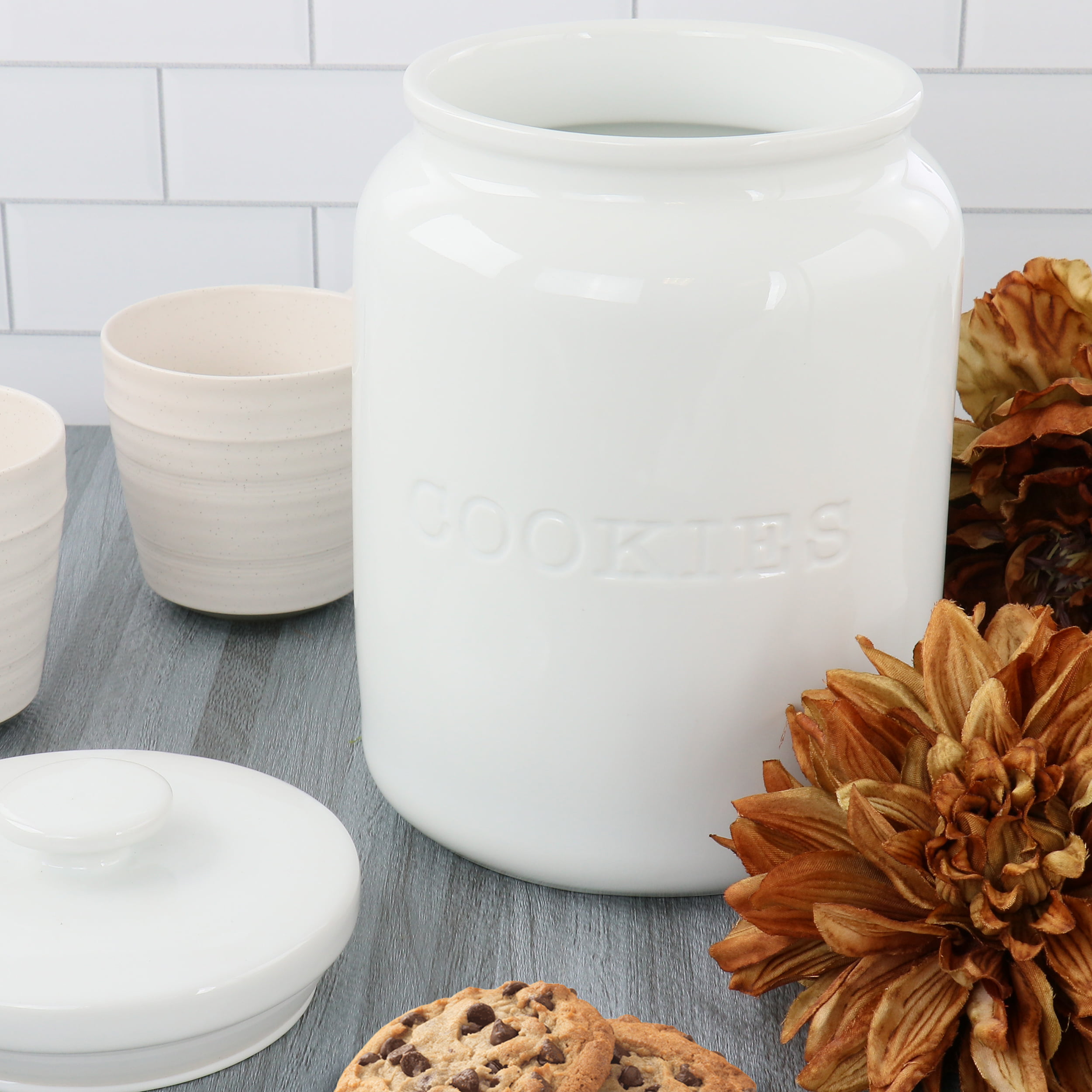 OUR TABLE Simply White 55 oz. Porcelain Small Dry Goods Canister With Air  Tight Lid 985119945M - The Home Depot