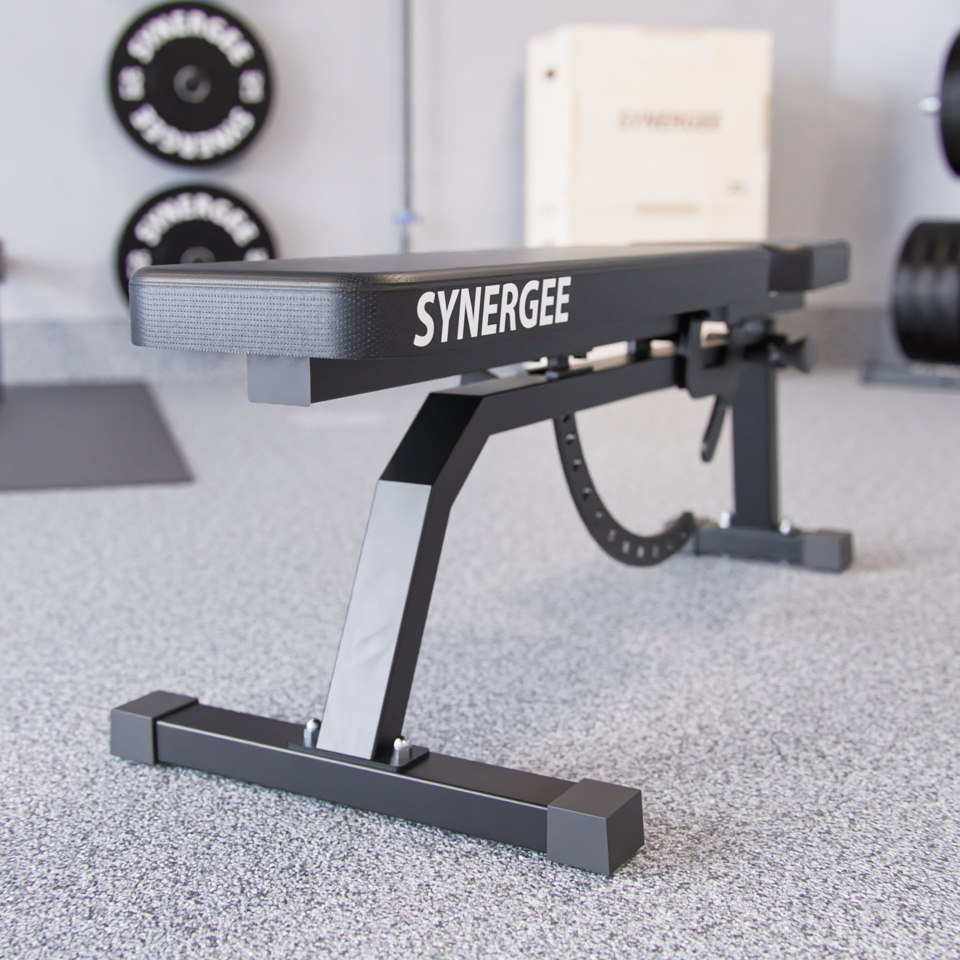 Synergee Adjustable Incline Workout Bench. Weight Bench for Dumbbell & Barbell Press Exercises & Workouts. Great for Commercial, Garage and Home Gym