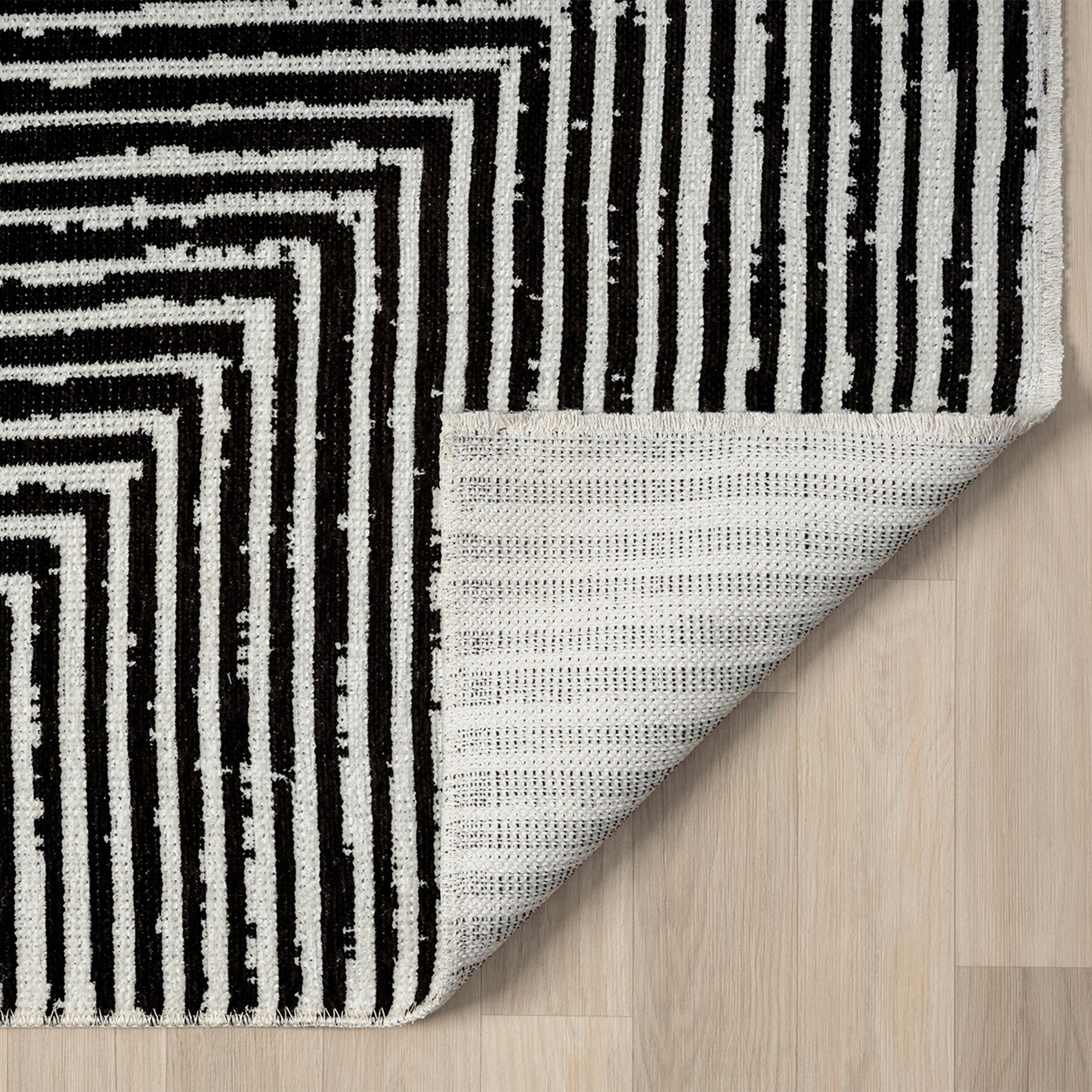 Indigo Ink Votra Black Abstract Geometric Indoor Area Rug, 6' x 9', Machine Washable