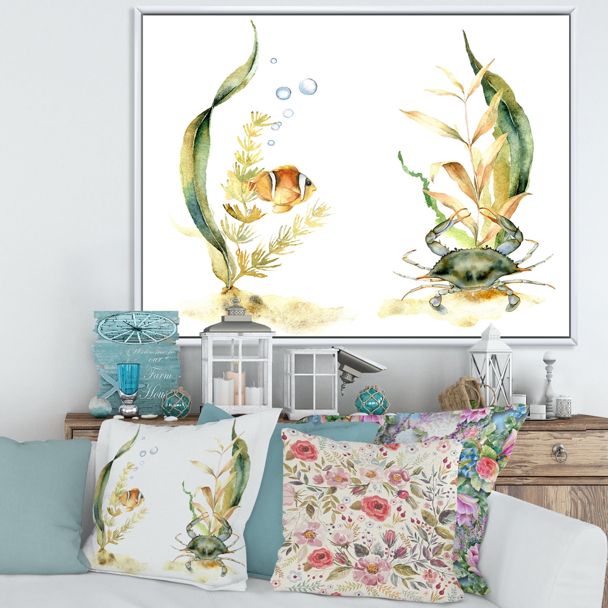 Designart 'Tropical Fish With Air Bubble and Algae' Traditional Framed Canvas Wall Art Print