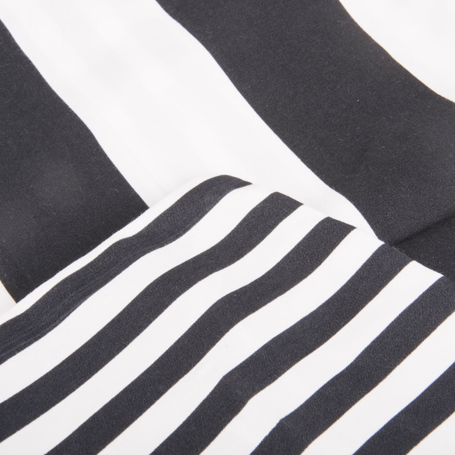 Ntbay 3-Pieces Microfiber Ultra Soft Striped Print Duvet Cover Set with Zipper Closure and Corner Ties, Black and White, Queen