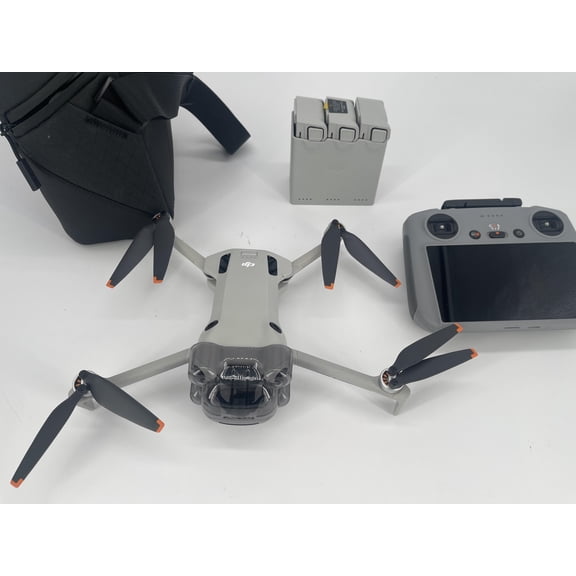 Pre-Owned DJI Mini 4 Pro Fly More Combo Drone with RC 2 + 3 Batteries / NEW