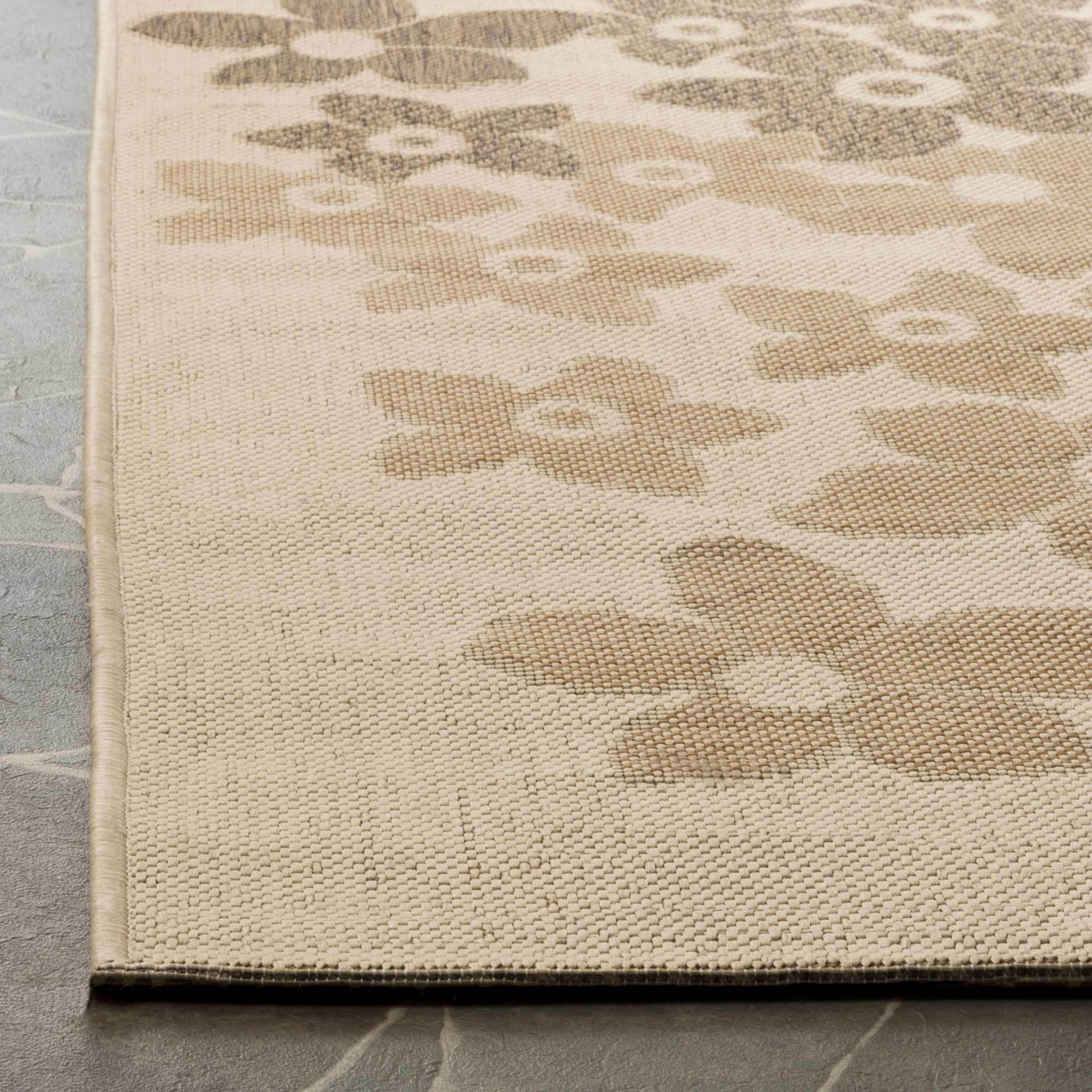 Safavieh Martha Stewart Alexis Floral Indoor/Outdoor Area Rug