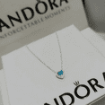 thumbnail image 2 of COLLAR PANDORA CORAZON ELEVADO AZUL + KIT DE REGALO, 2 of 4