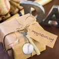 thumbnail image 5 of Llaveros de béisbol y madera ZHAOCHENG Llavero de metal creativo, 5 of 5