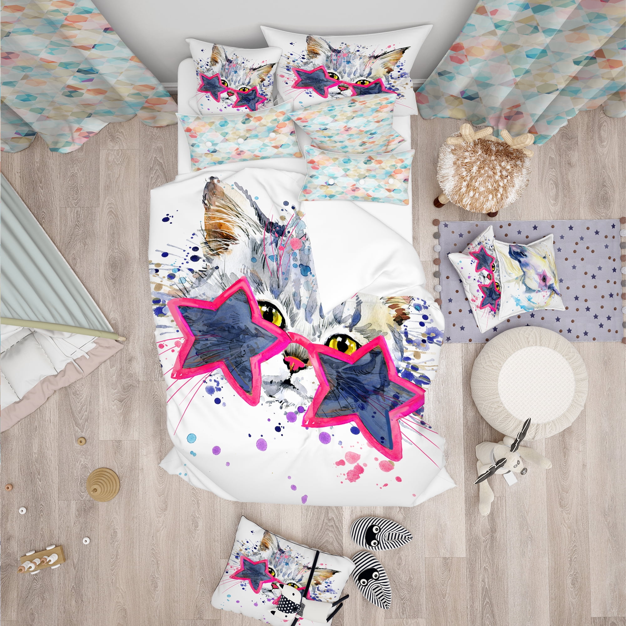 Designart 'Cute Kitten with Blue Stars' Modern & Contemporary Duvet Cover Set