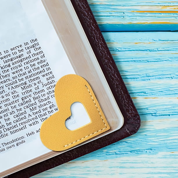 Leather Heart Bookmark, Corner Leather Bookmark, Personalized Hand Reading Bookmark With Velvet Bag, Bookworm Booklover Gift, High Quality Leather, Foldable Design, Portable, Gift For Her,