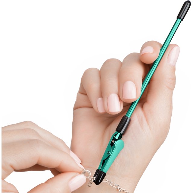 CraftyCrocodile Herramienta Auxiliar para Pulseras, Cierre Metálico para Pulseras, Collares, Joyas y Relojes. Herramienta Portátil y Fácil de Usar para Sujetar Cierres, Color Verde Azulado.