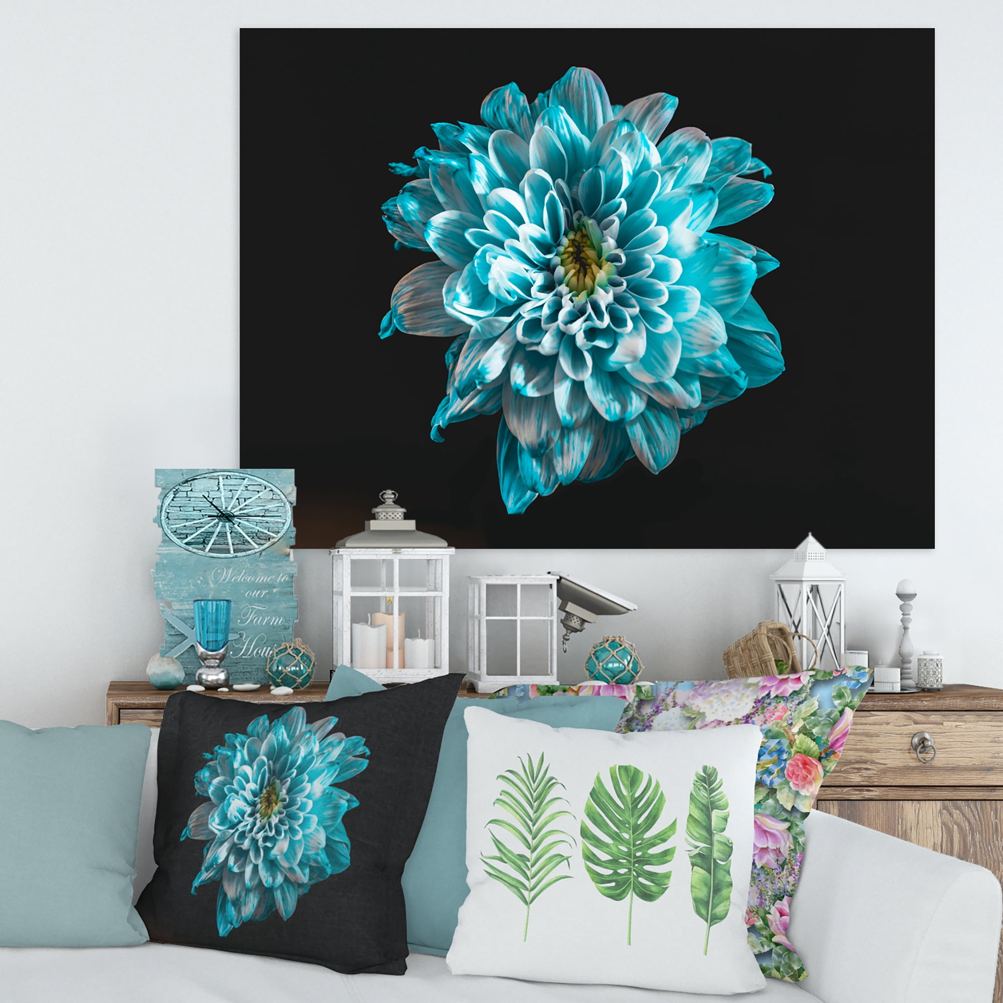 Designart ' Close Up Of Flower With White and Blue Petals ' Traditional Canvas Wall Art Print