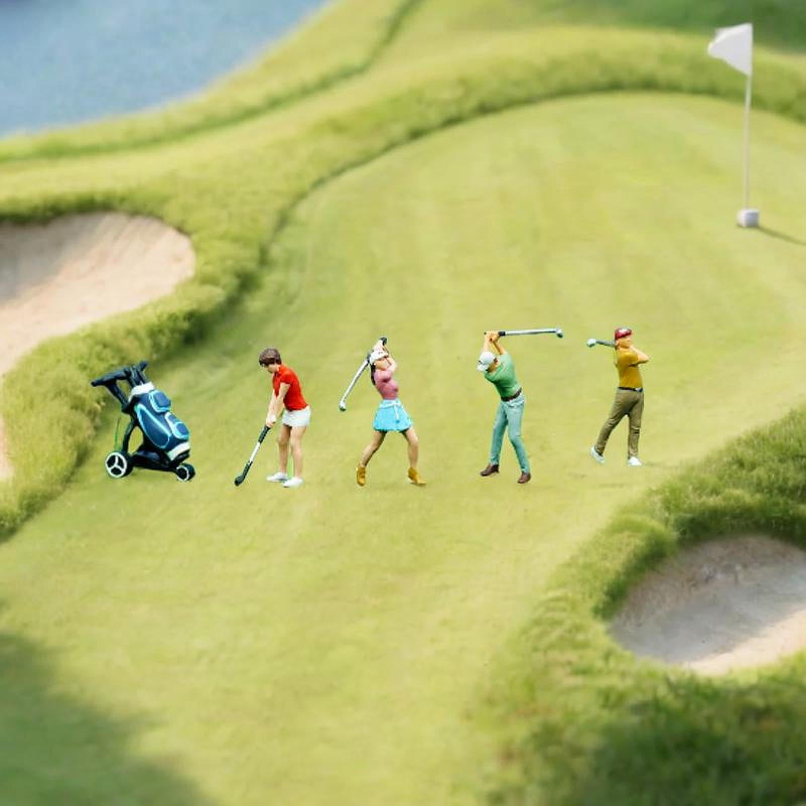 QccHieUs 4 Pieces 1/64 Miniature Golfer Figures Miniature Golf Players Playing Golf Photo with Bag