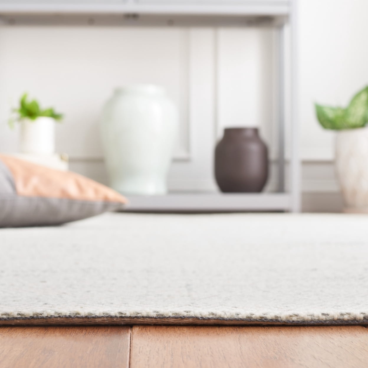 SAFAVIEH Martha Stewart Wilton Geometric Area Rug, Light Blue/Ivory, 5' x 8'