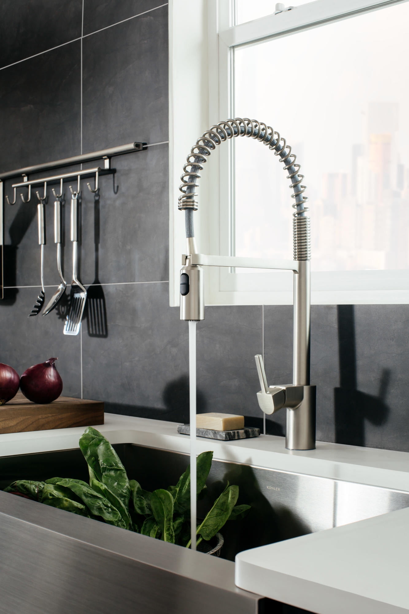 Moen Align Matte Black One Handle Pulldown Kitchen Faucet Walmart Com Walmart Com