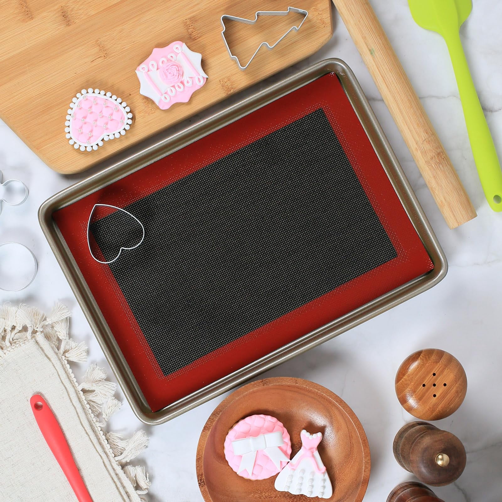 Silicone Baking Mat with Microperforated, 2 PCS Perforated Baking Mats/Oven Liners for 13" x 18" Half Sheet Pan, Reusable Air Mesh Silicone Mat for Cookie/Eclair/Bread/Pizza/Pastry