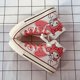 thumbnail image 3 of 2024 nuevos zapatos blancos de graffiti pintados a mano de alta calidad de primavera y verano lindos zapatos de lona de suela plana para estudiantes femeninas, 3 of 5
