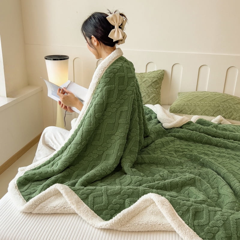 ROSEKIND Luxury Diamond Jacquard Sherpa Throw Blanket, Ultra Soft Reversible Fleece Bed Blanket for Couch & Sofa, Warm & Decorative, 40"x60", Sage Green