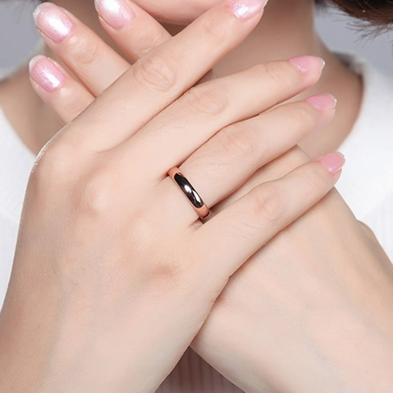 Polish engagement ring finger deals