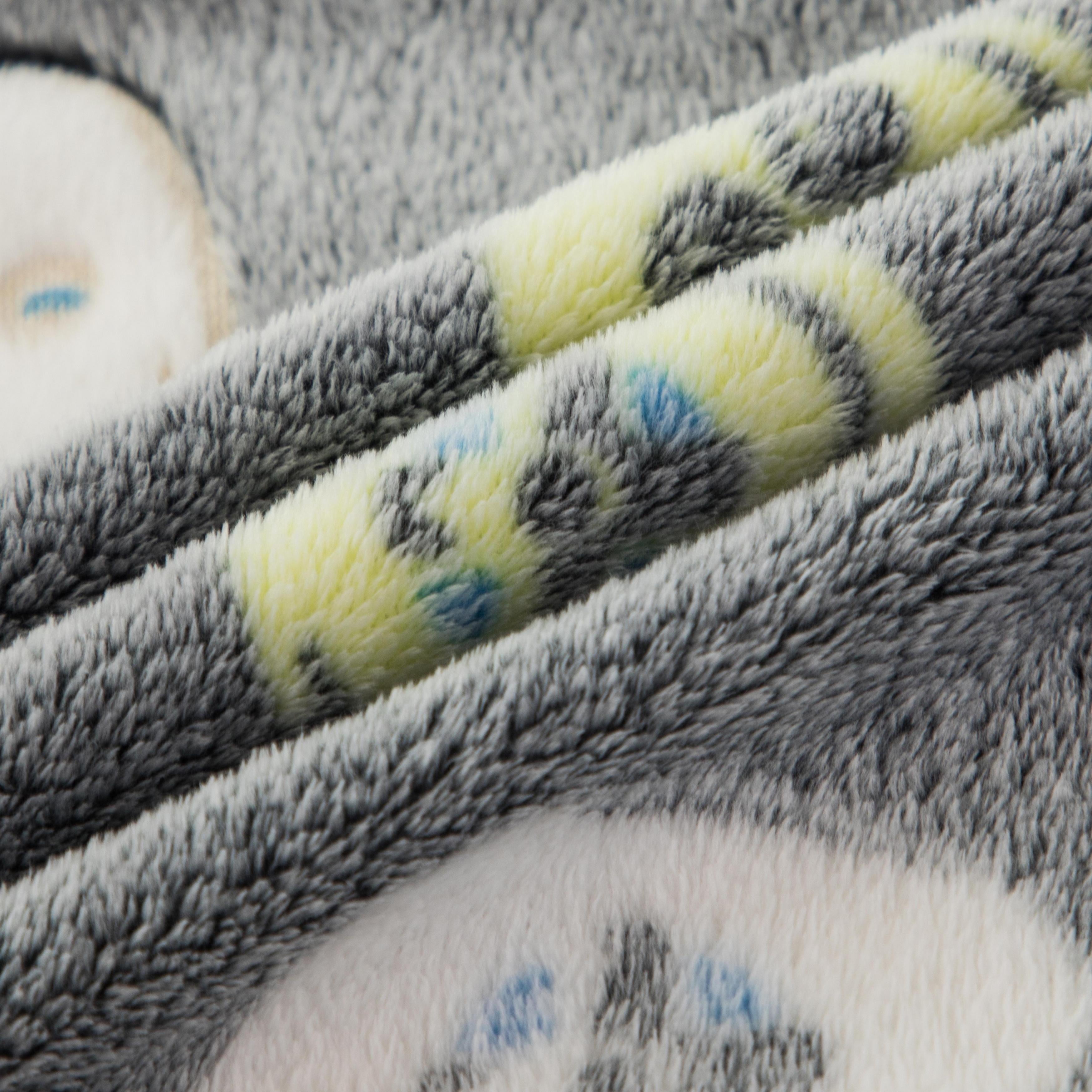 Your Zone Gray Gamer Polyester Velvet Plush Glow in the Dark XL Oversized Throw Blanket, 50 X72 inches, Kids