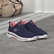thumbnail image 2 of Zapatos Skechers Go Walk Arch Fit Unify para Mujer Azul Marino/Coral Talla 11, 2 of 9