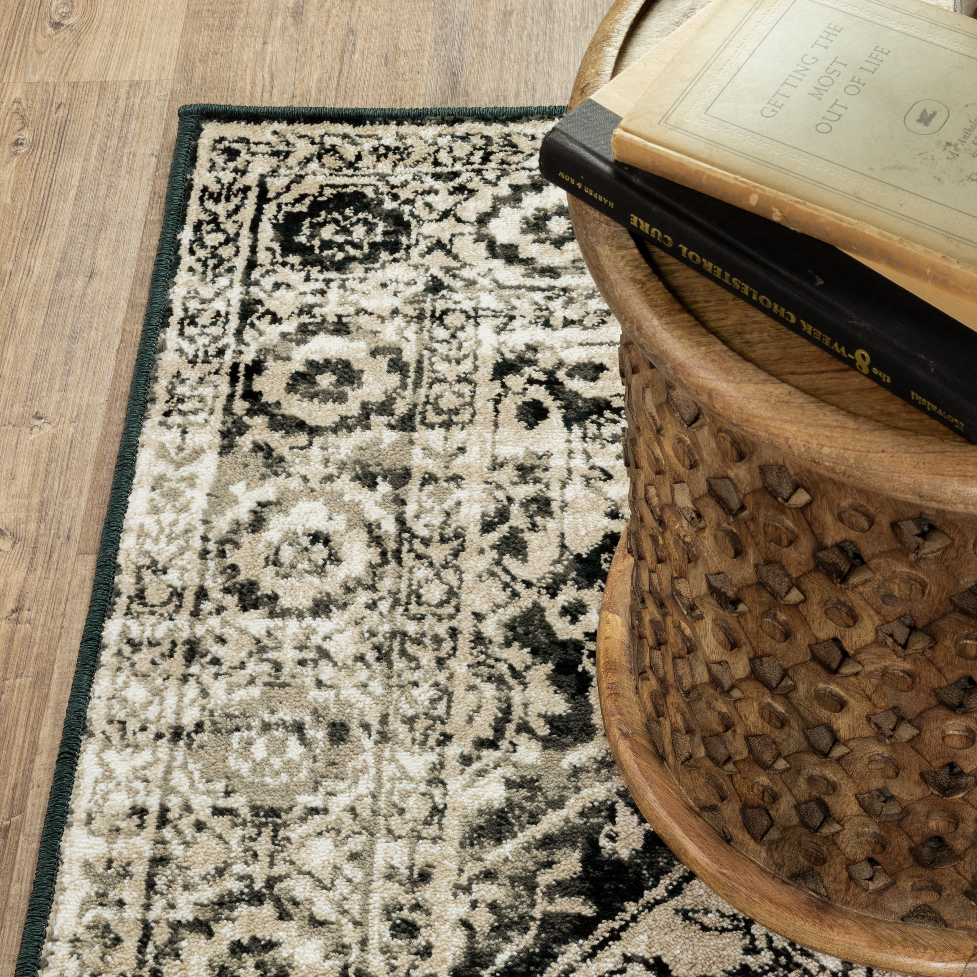 Avalon Home Gracie Distressed Medallion Area Rug, 6'7" X 9'2", Gray/ Black
