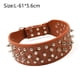 thumbnail image 2 of Un collar para perros con púas, adecuado para perros de tamaño grande y mediano,, 2 of 5