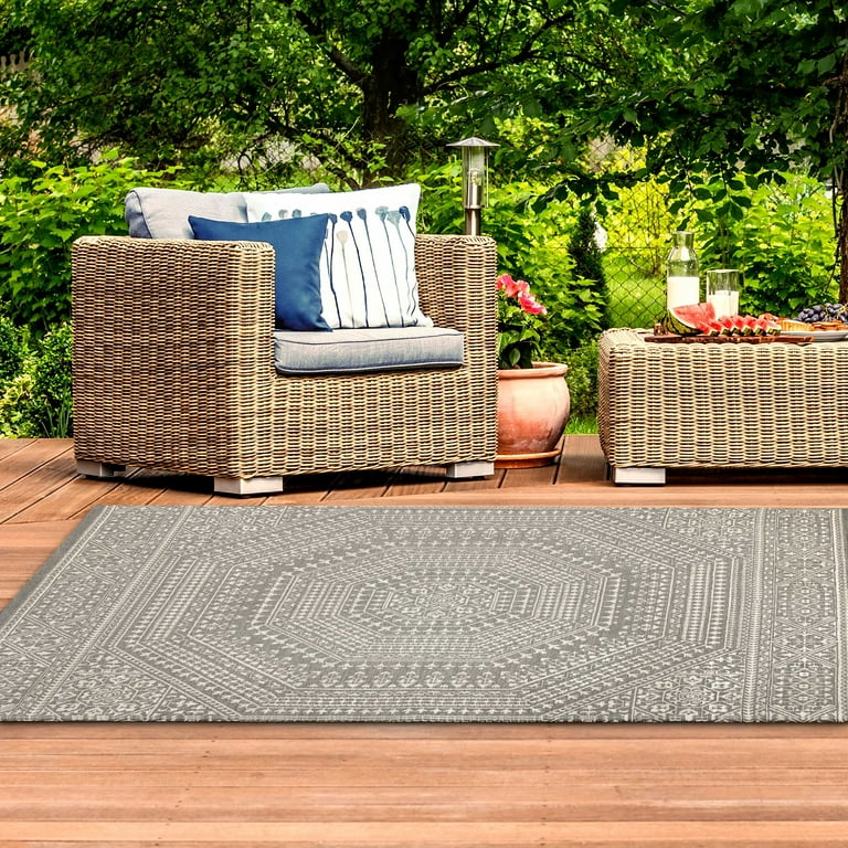 Free Shipping! Mainstays Woven Gray Medallion Outdoor Rug 5x7 ft