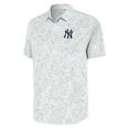 thumbnail image 2 of Men's Antigua White New York Yankees Lush Button-Up Shirt, 2 of 3
