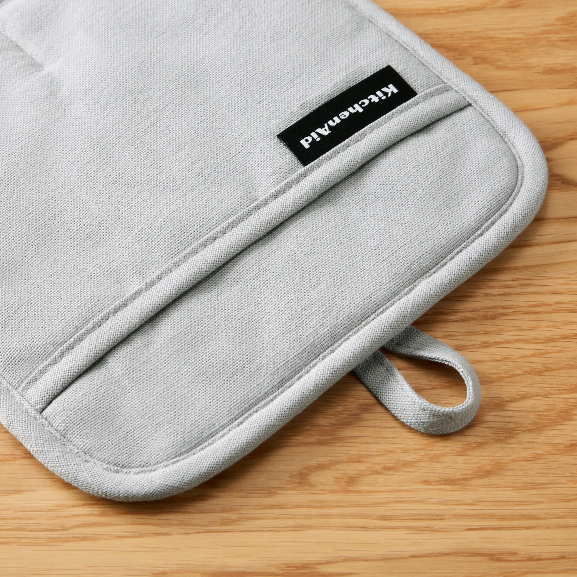 KITCHENAID Gourmet Series Gridlines Pot Holders 2-Pack Set, Heat Resistant up to 600°F, Soft Silicone Grip, Magnetic Cuff, Matte Grey, 8"x8"