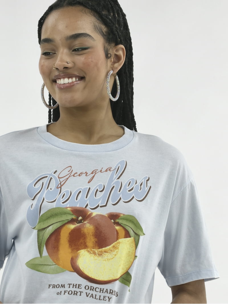 No Boundaries Boxy Cropped Graphic Tee with Short Sleeves