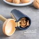 thumbnail image 3 of Galleta de nueces a prueba de salpicaduras con mango y tapa yeacher Cascanueces, 3 of 6