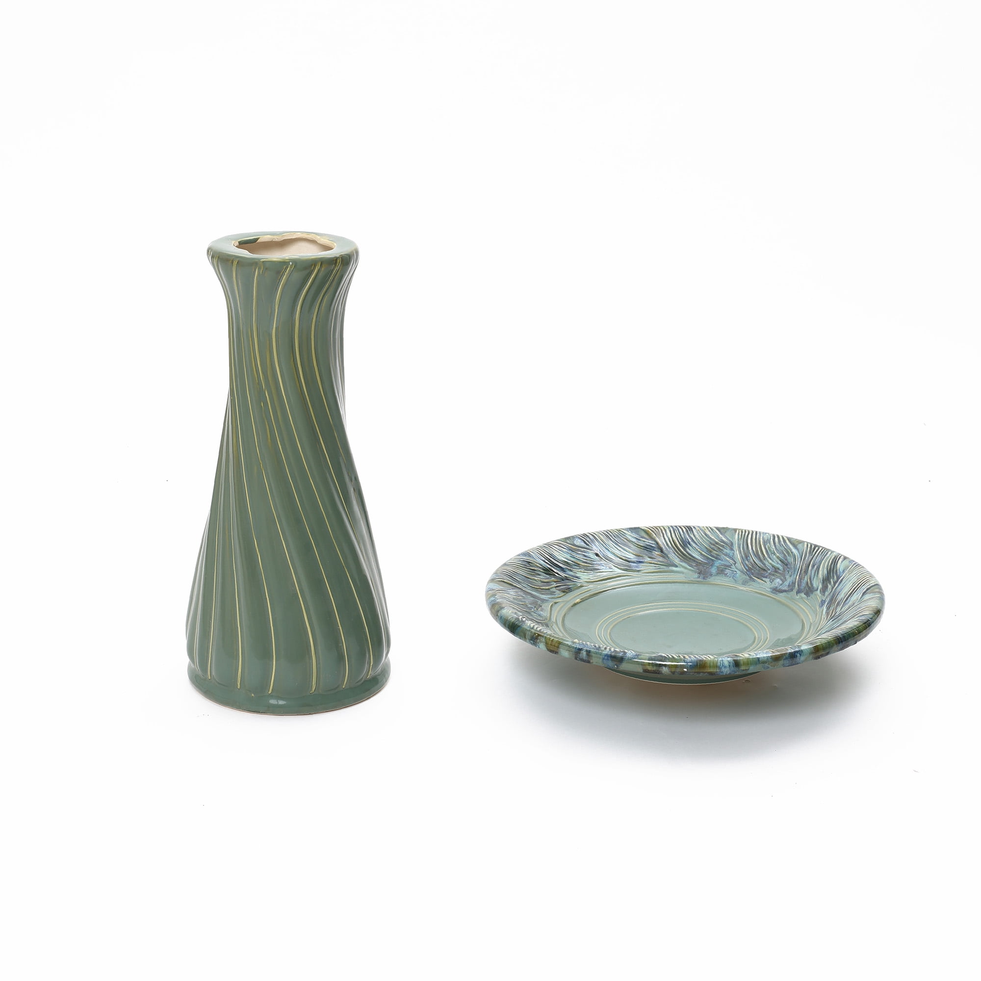LuxenHome 22.5" Elegant Ceramic Bird Bath for Outside with Leaves and Swirl Pattern, Green