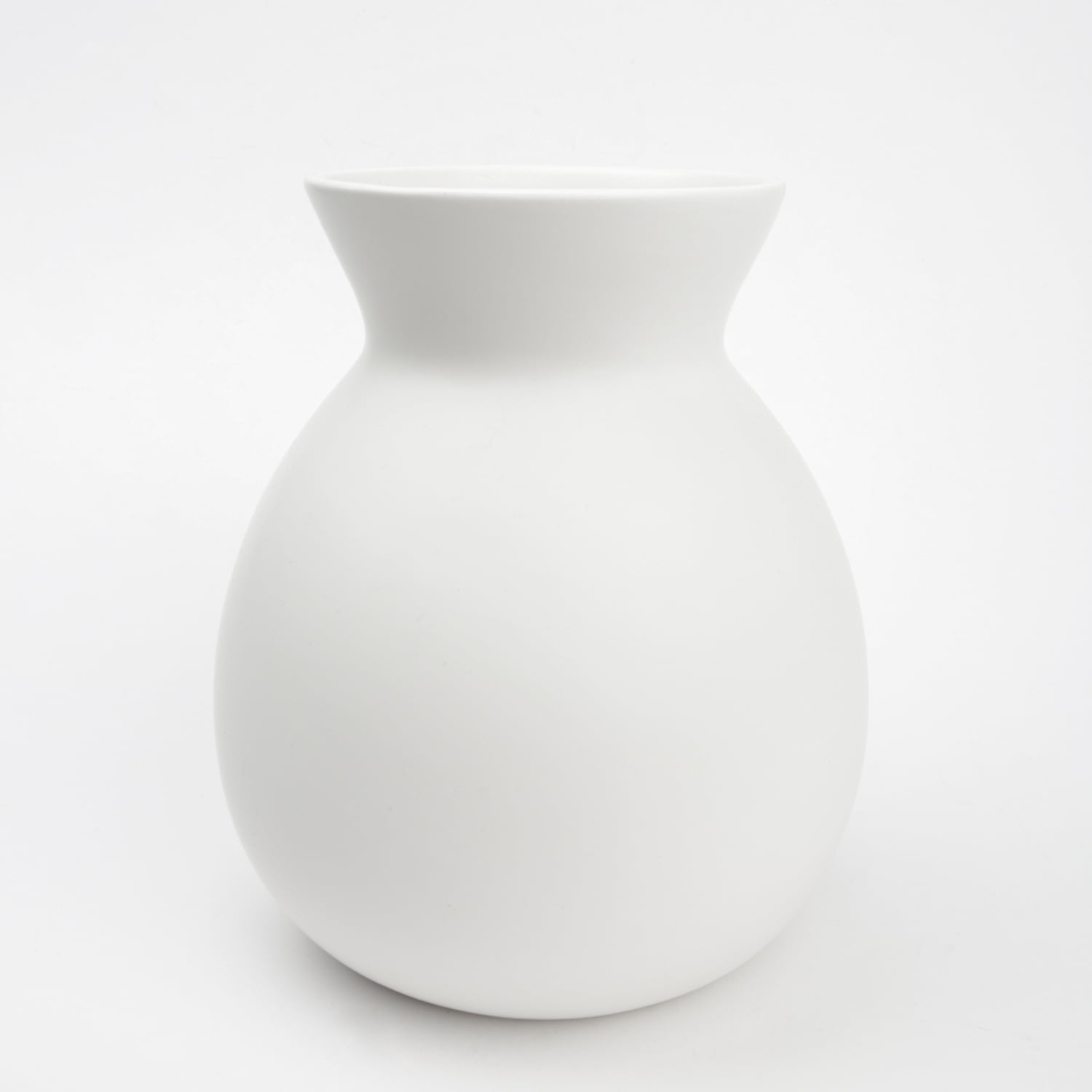 Mainstays Solid White Finish Ceramic Vase, 8