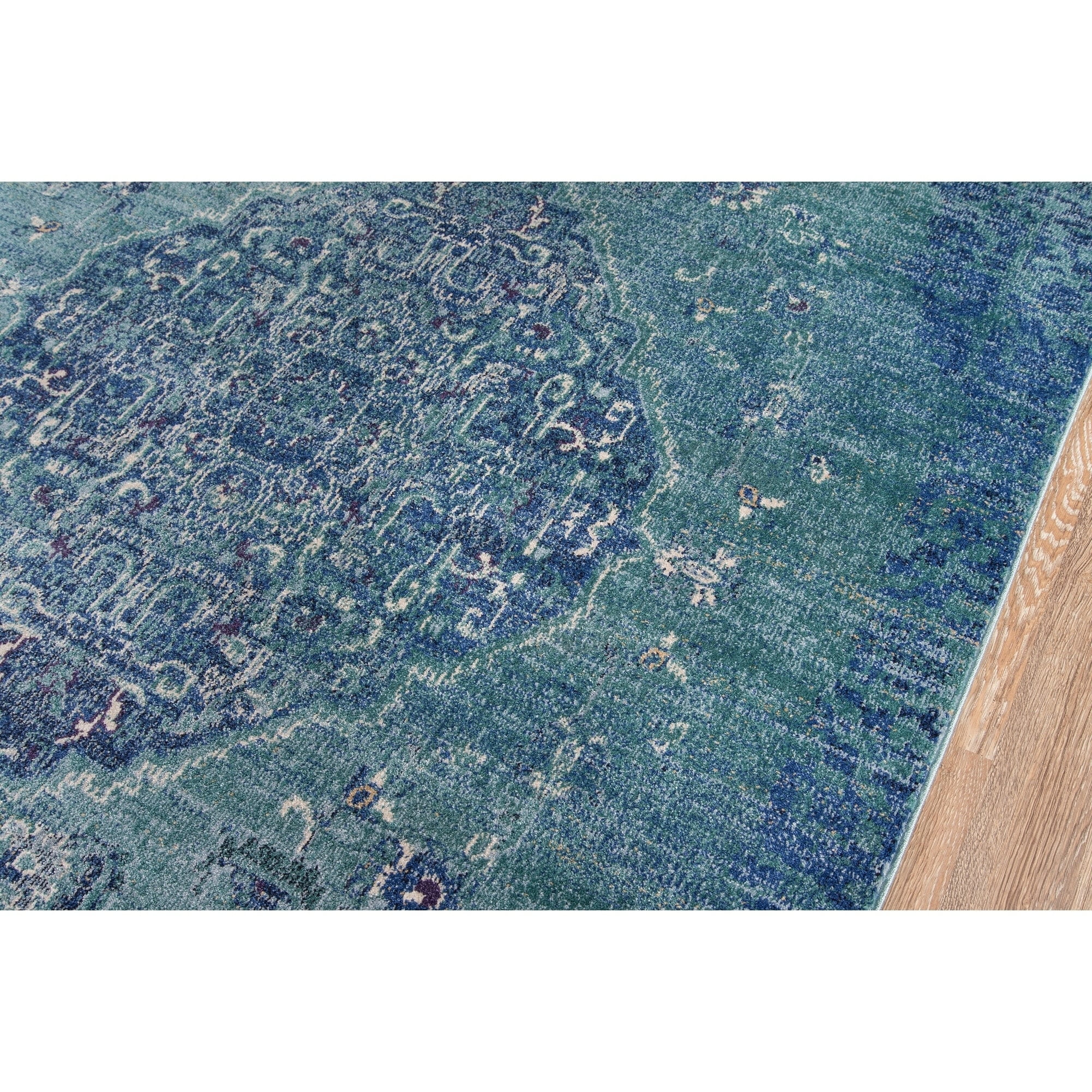 Momeni Amelia Polyester Blend Traditional Medallion Area Rug Denim 5'3" x 7'6" 5' x 8' Indoor Beige
