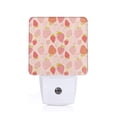 thumbnail image 1 of Balery Strawberry Luz Nocturna LED con Sensor Automático, Enchufe con Sensor Crepuscular, Luz Suave de 0.5W para Dormitorio, Pasillo, Baño-UK, 1 of 7