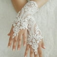 thumbnail image 2 of 1 Paire de Gants de Mariée Sans Doigts Longueur Poignet Lacets Accessoires de Mariage, 2 of 10