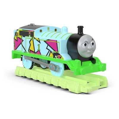 thomas and friends trackmaster hyper glow night delivery
