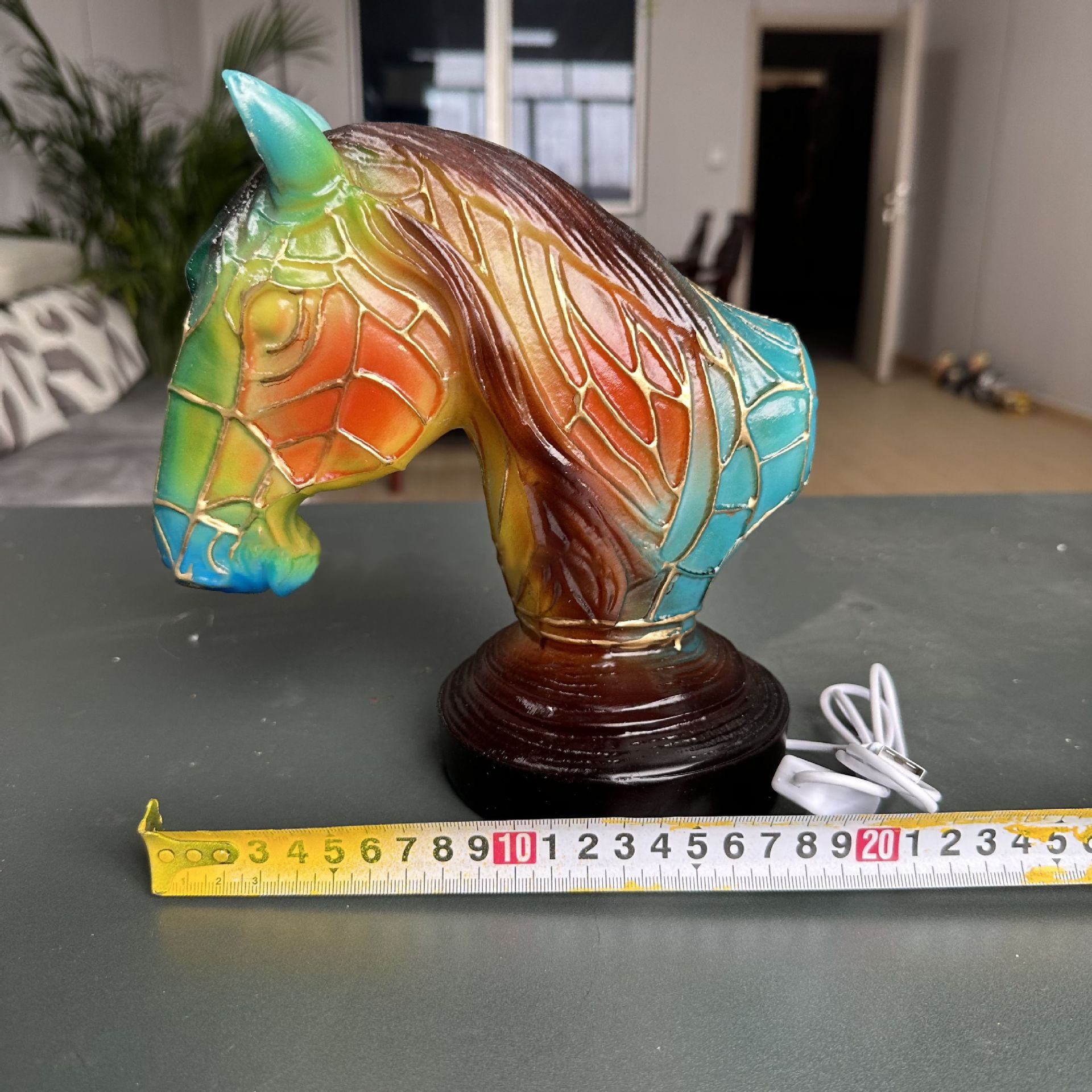 Resin Animal Series Table Lamps, Stained Glass Art Night Light, LED Tabletop Night Lights, Fun Gift for Dog Lovers, Suitable for Living Room, Bedroom, Home Office