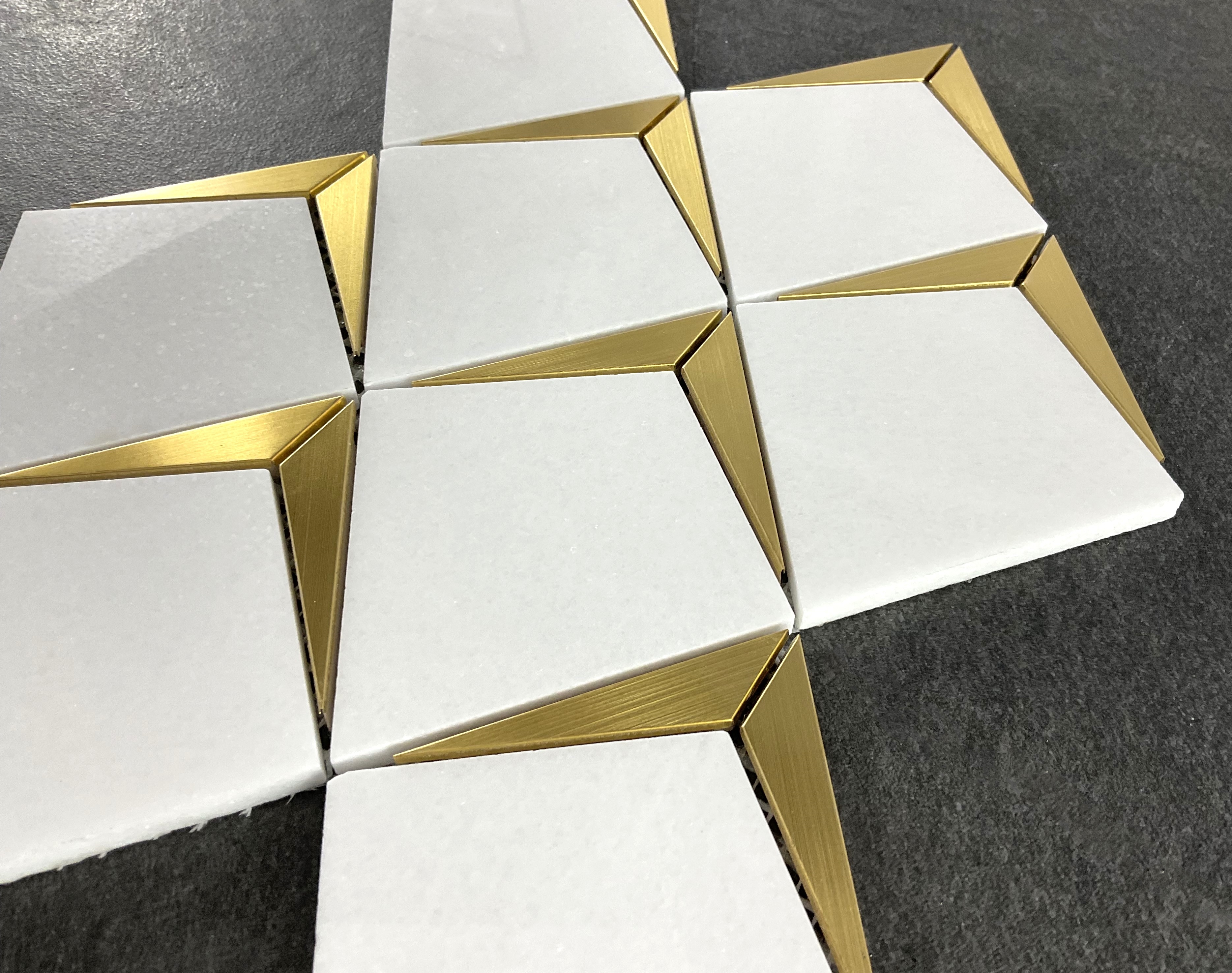 Thassos White Kite Shape With Gold Metal Mosaic Tile - Case (10 Sheets)