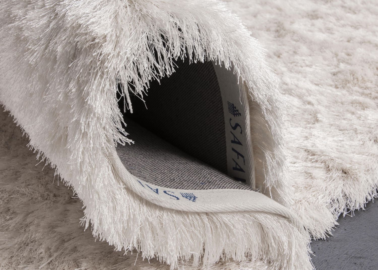 Safavieh Paris Darwin Plush Shag Area Rug