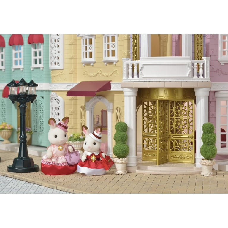 Calico Critters Town Series Dress Up Duo, Set of 2 Collectible
