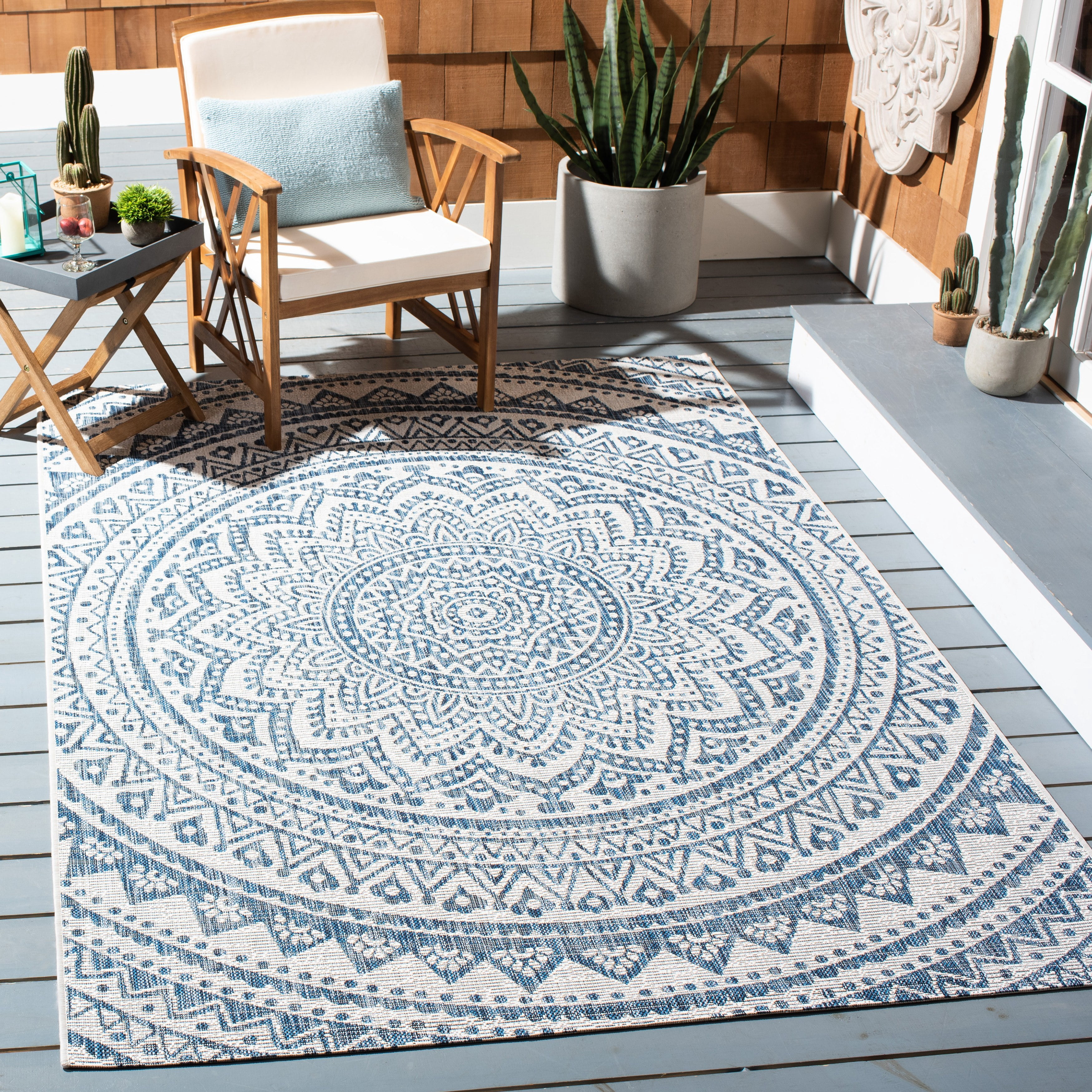SAFAVIEH Courtyard Josiah Floral Medallion Indoor/Outdoor Area Rug, Ivory/Navy, 7'10" x 7'10" Square