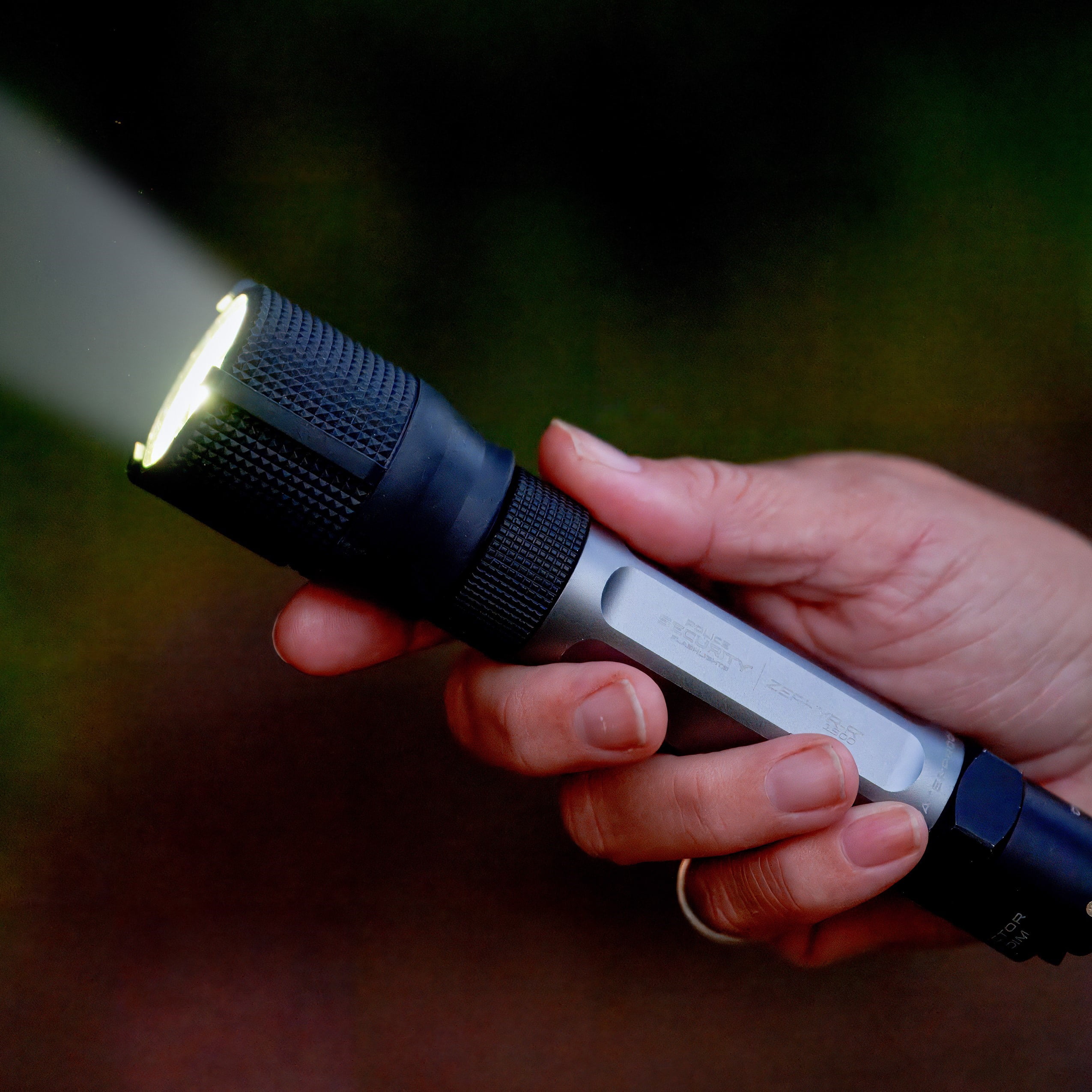 Police Security Zephyr-R Flashlight