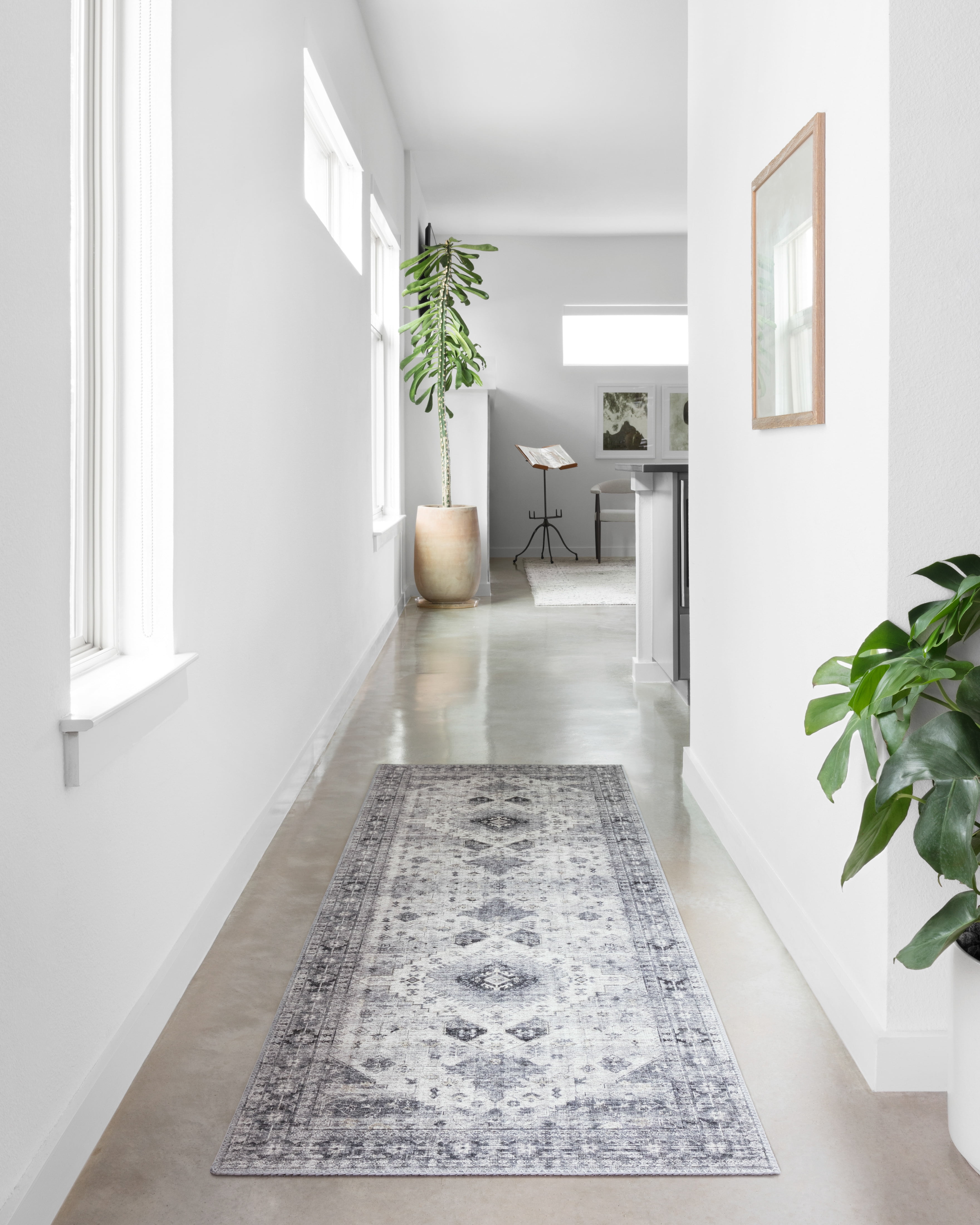 Loloi Skye Silver / Grey 7' x 9' Oval Area Rug