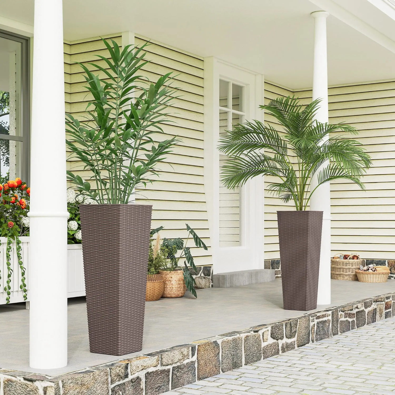 Set of 2 Plastic Flower Pots